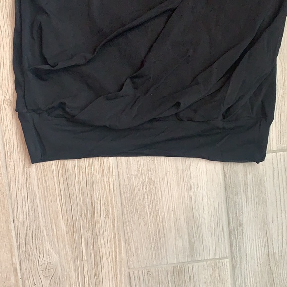 Dillards m❤️m one shoulder tank top - Picture 3 of 6